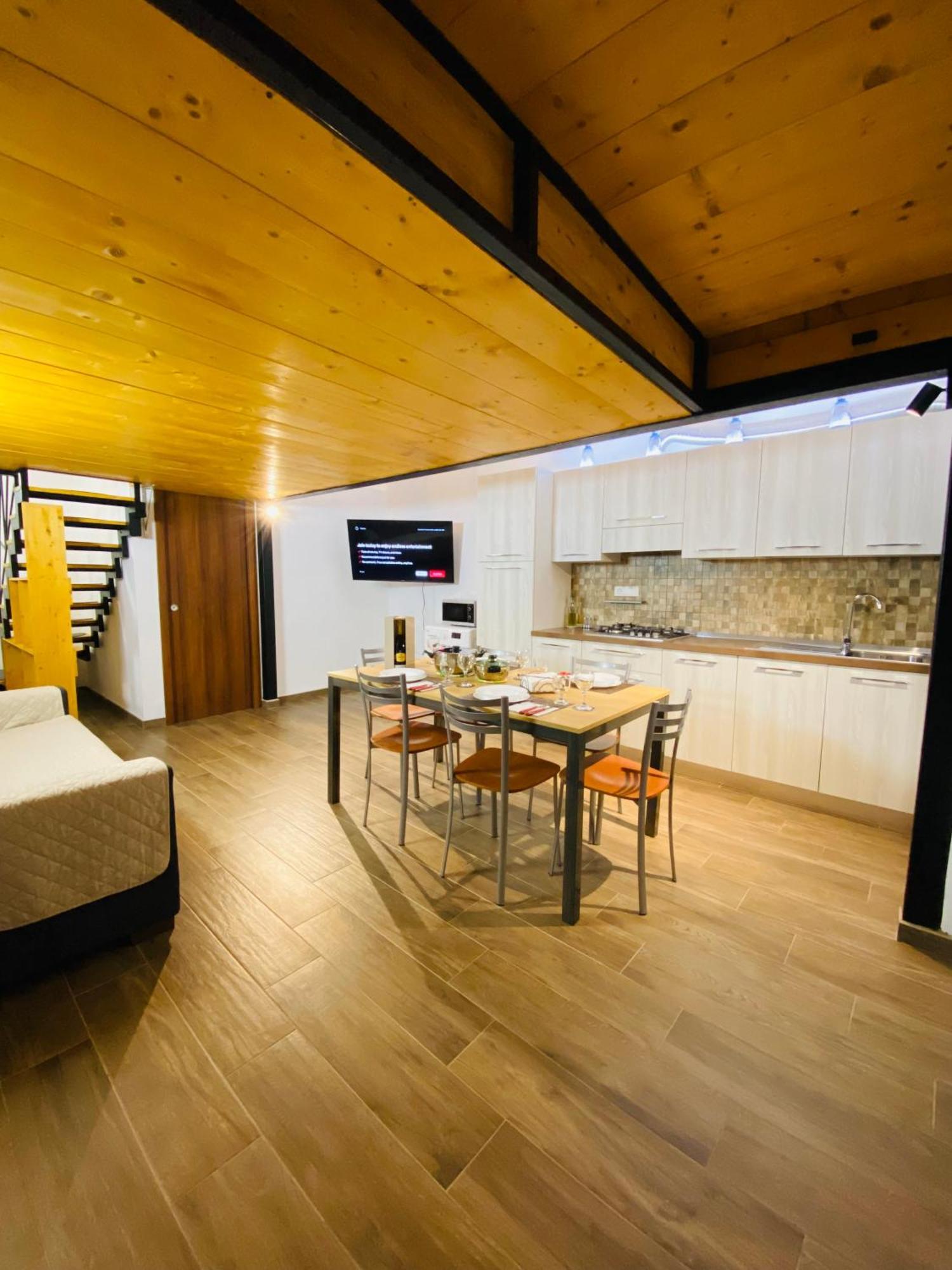 Casa Vacanze Al Civico 72 피조 외부 사진